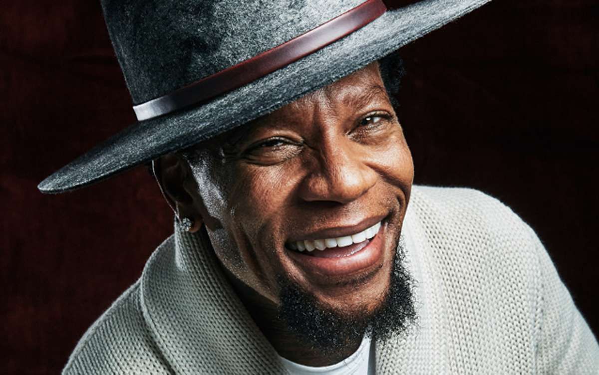 D.L. Hughley (21+)