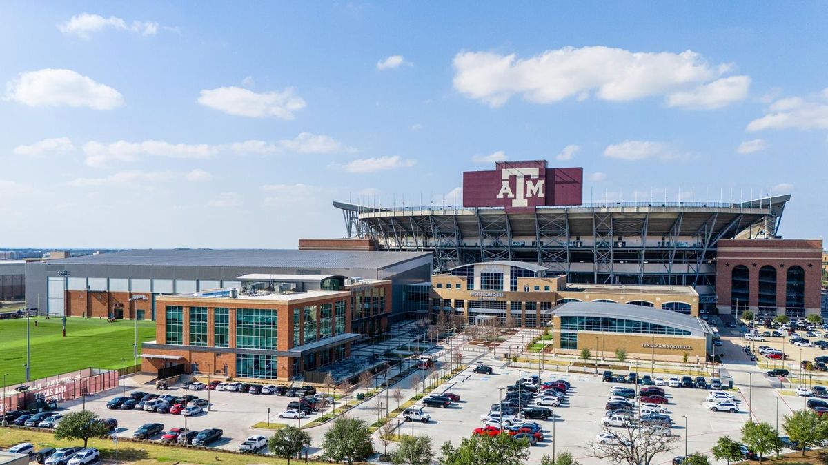 Parking Arkansas Razorbacks at Texas A&M Aggies Womens Volleyball