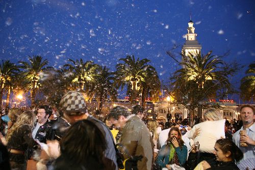 SF Valentine's Day PILLOW FIGHT!