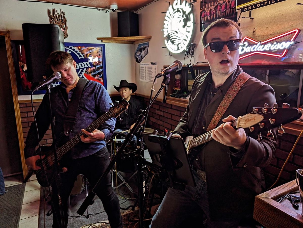 The Mike Walsh Band at Chuck\u2019s Restaurant 