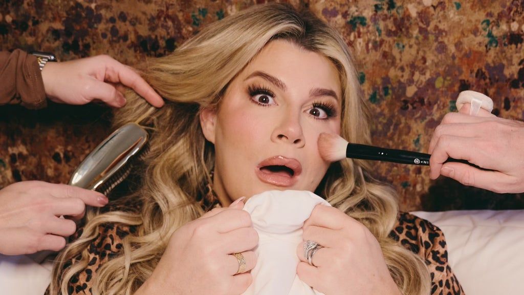 Heather McMahan Ticket + Hotel Deals