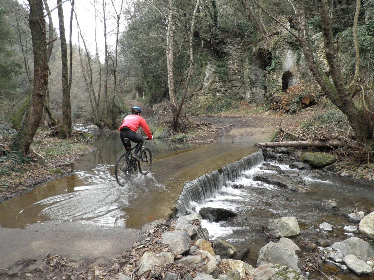 Cascate di Cerveteri e Castel Giuliano per le gole di Monte la Guardia e i sentieri etruschi - 24\/11