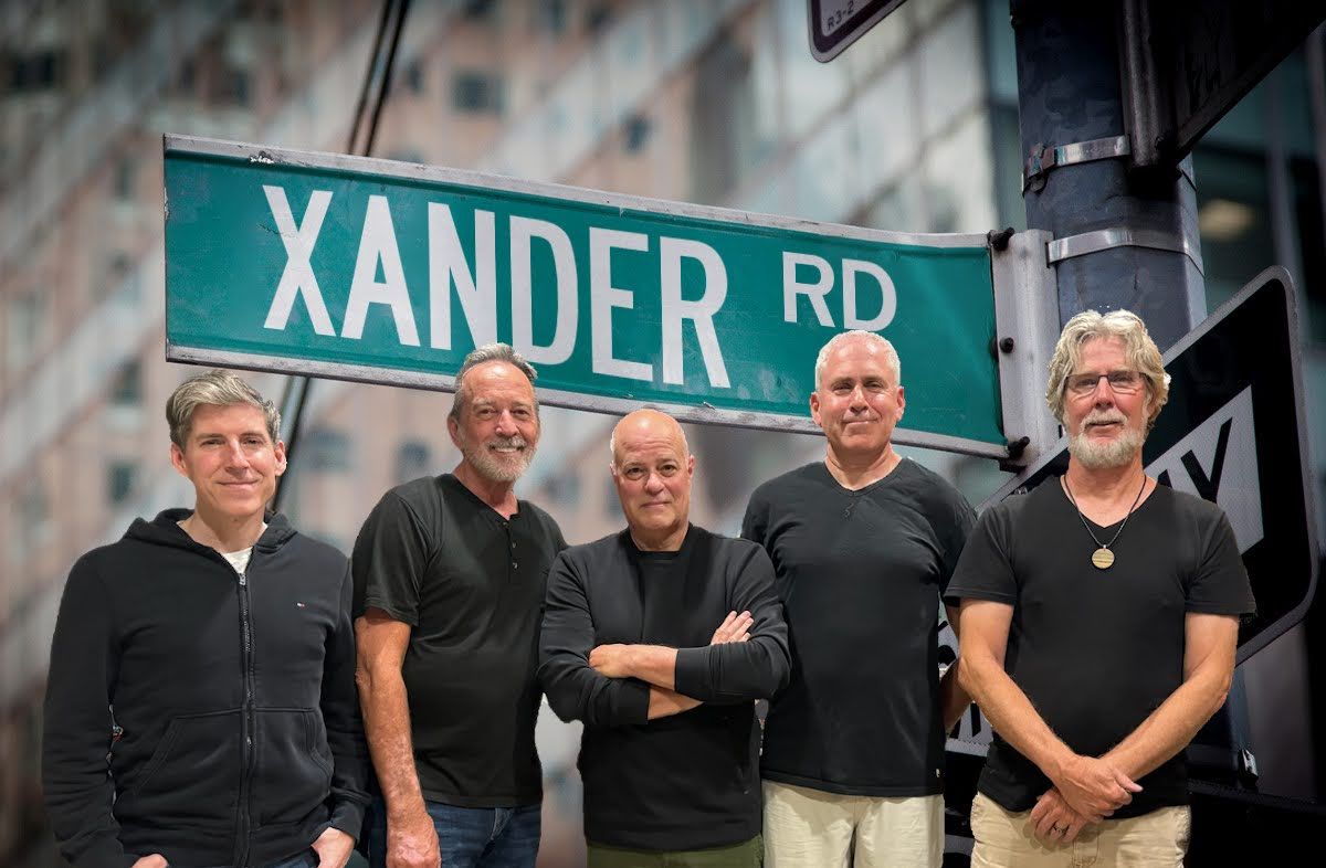 Xander Road Live at JolliMons Island 