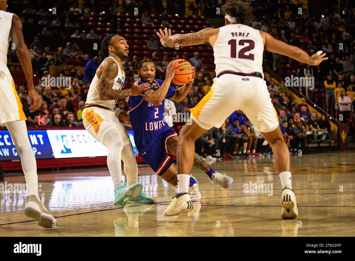 Washington Huskies vs. UMass Lowell River Hawks