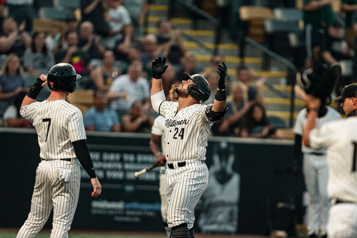 Winnipeg Goldeyes vs. Milwaukee Milkmen