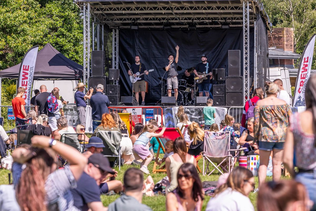 Picnic in the Park at Queens Park, Crewe