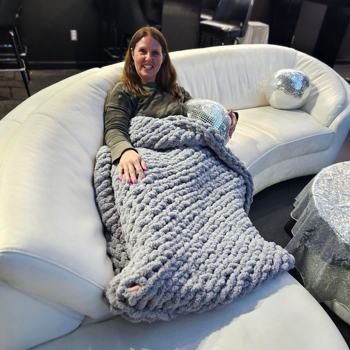 FULL!! Dec 8 - LushLOUNGE Chunky Knit Blanket Workshop 