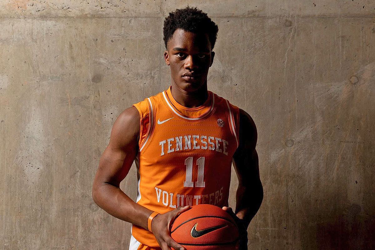 Parking Vanderbilt Commodores at Tennessee Volunteers Mens Basketball