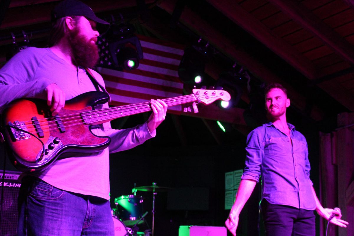 Jesse and the Thieves Live at Captain Hiram\u2019s!