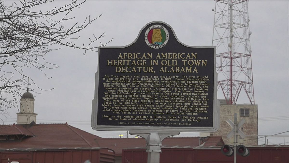 Walking Tour of Historic Old Town and First Missionary Baptist Church in Decatur