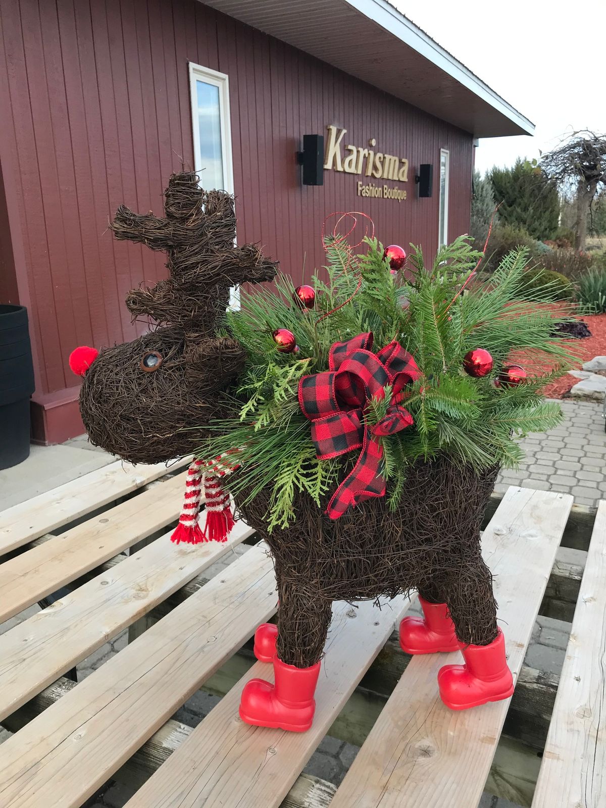 Workshop - Fresh Greens Reindeer with Boots