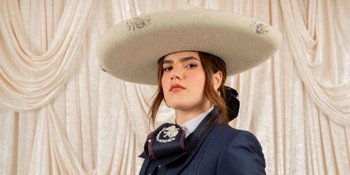 Parking Alejandro Fernandez with Camila Fernandez