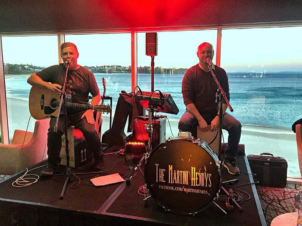 The Martini Henrys LIVE at Headlands Hotel Austinmer Beach 