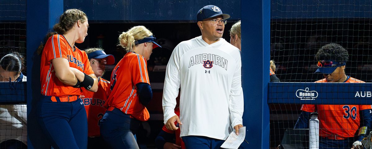 Auburn Tigers at Tennessee Lady Volunteers Softball