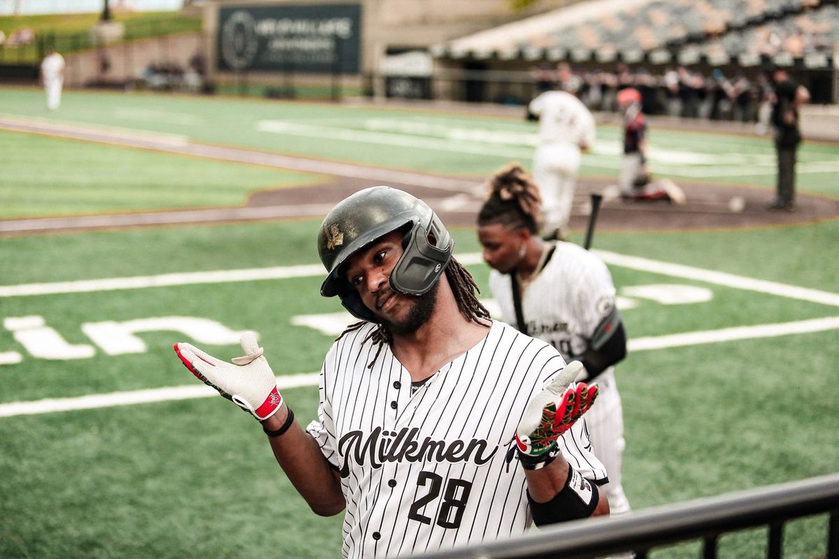 Milwaukee Milkmen at Cleburne Railroaders