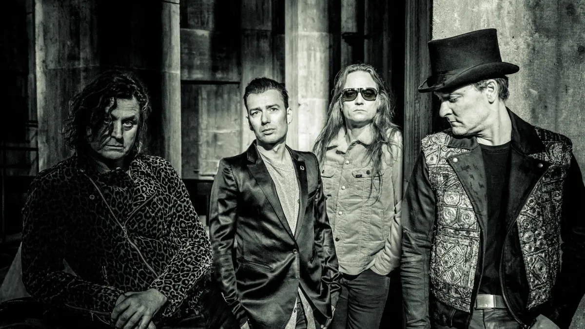 D-A-D, Tr\u00e4den in Middelfart