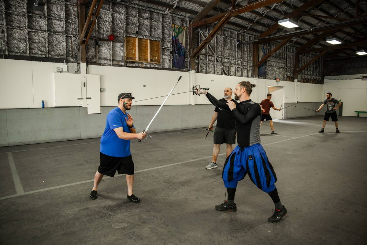 Historical Fencing Intro in Nanaimo - first class of Fall!