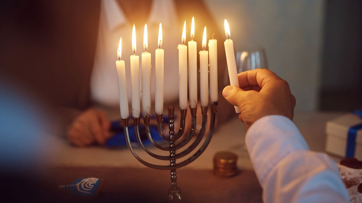 LIGHT UP BROOMFIELD - A COMMUNITY CHANUKAH CELEBRATION: SATURDAY, DECEMBER 29 | 4:30 - 5:30PM