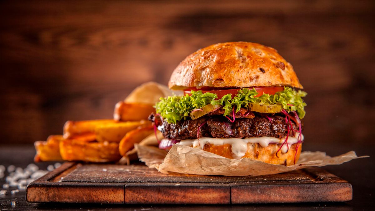 Burger Fry, Best Buy (+Desert) : Youth Fundraiser