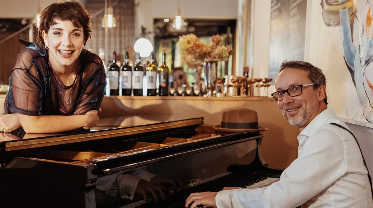 Alleine in der Bar - mit Marina Granchette und Matthias Baumhof