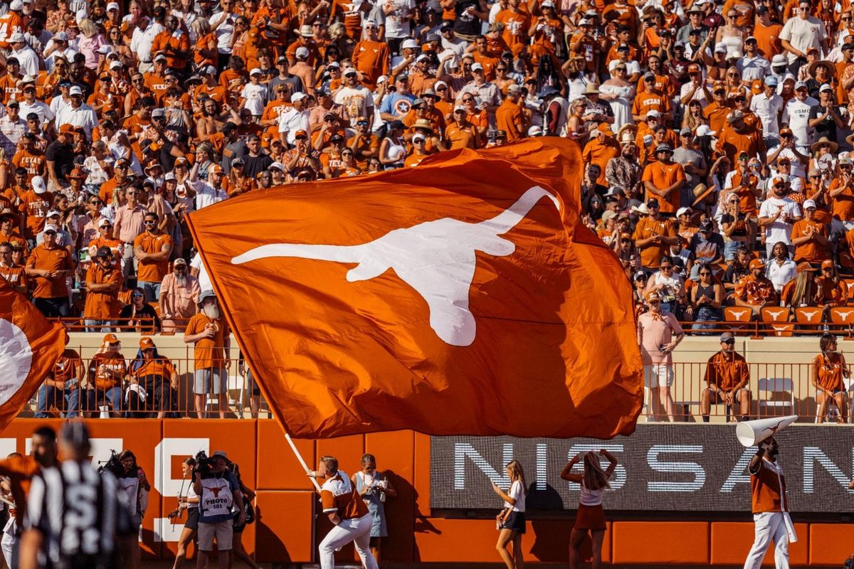 Texas Longhorns at Georgia Bulldogs Softball