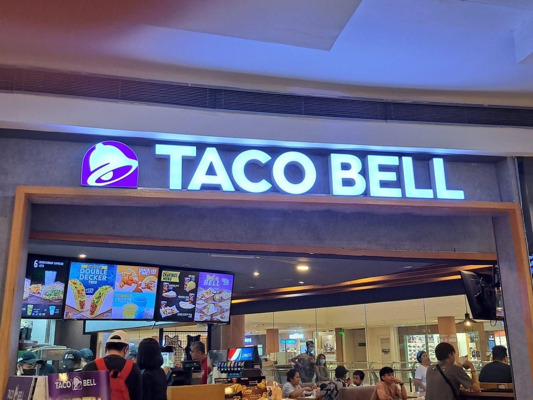 PATUNUGIN ANG KAMPANA SA TACO BELL TRINOMA MALL