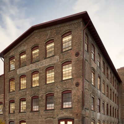 Pocketbook Hudson Hotel and Baths