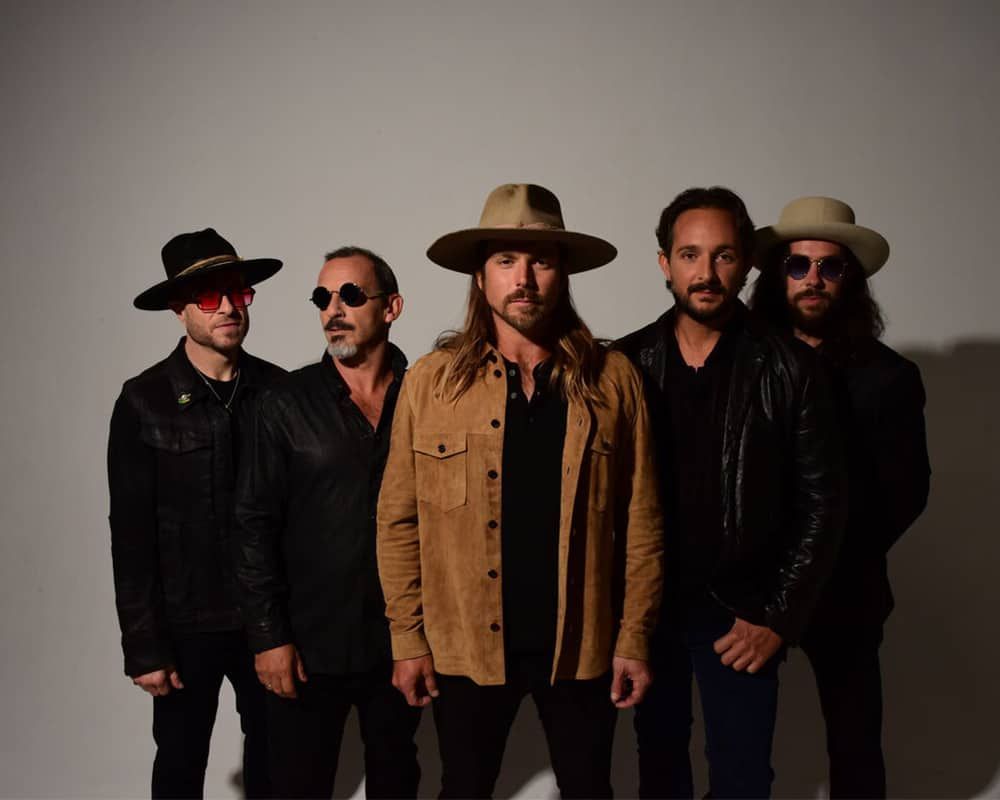 Lukas Nelson at Val Air Ballroom