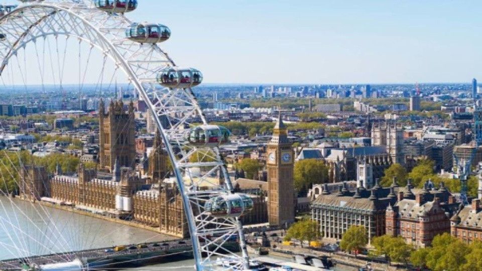 Half Day Panoramic Tour of London on Christmas Eve