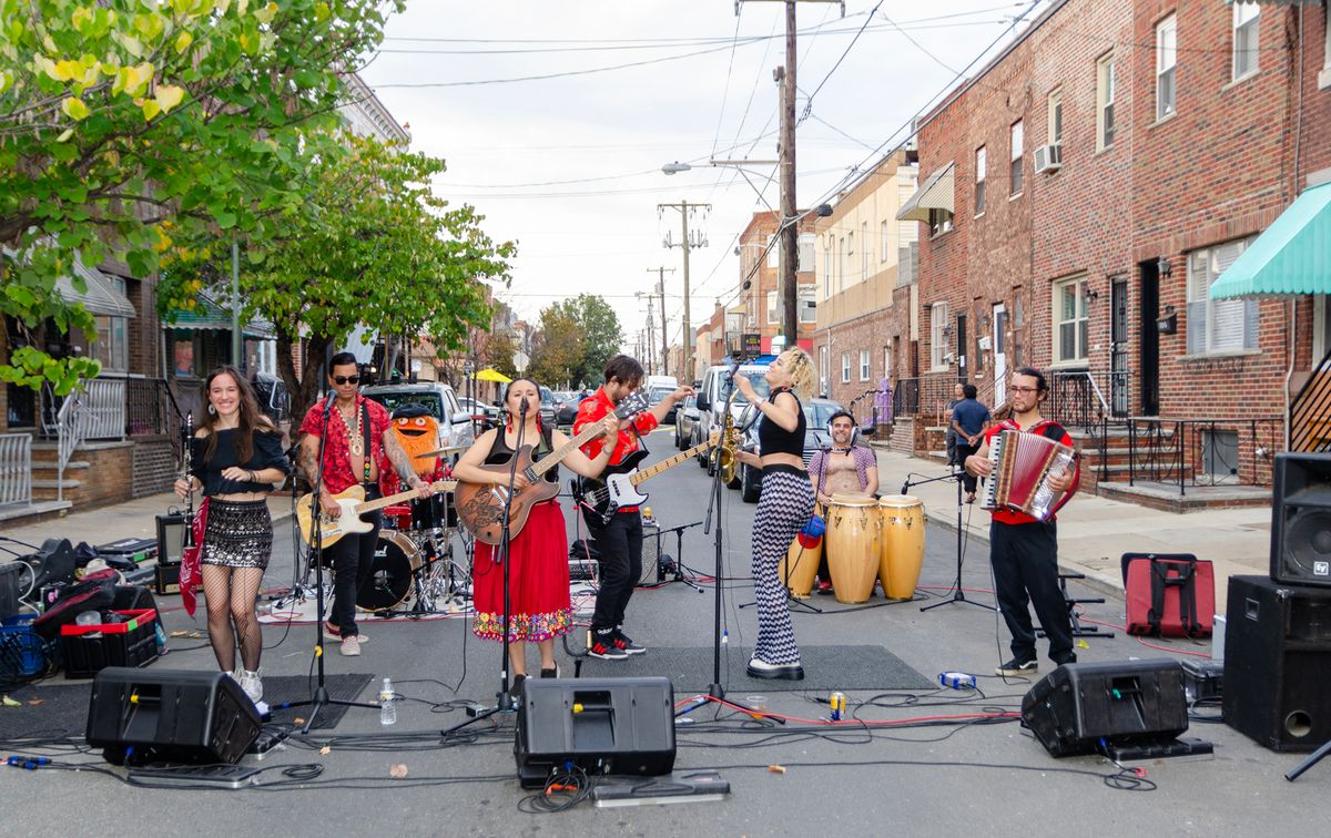 East Kensington Spring Festival with Mariposas Gal\u00e1cticas, Hodgepodge & Darling Damselfly