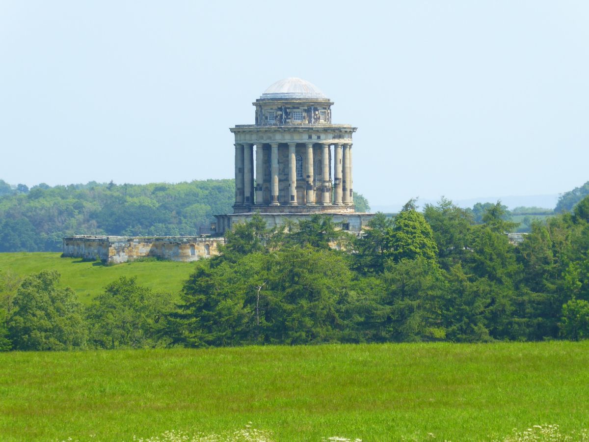 Midlife Hikers walk at Welburn