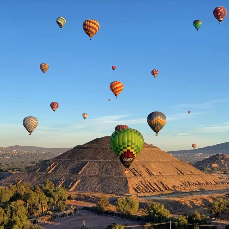 Vive la Experiencia de Volar en Globo Sobre Teotihuacan 