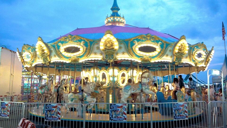 Holiday Lights & Carnival Rides in Largo Central Park