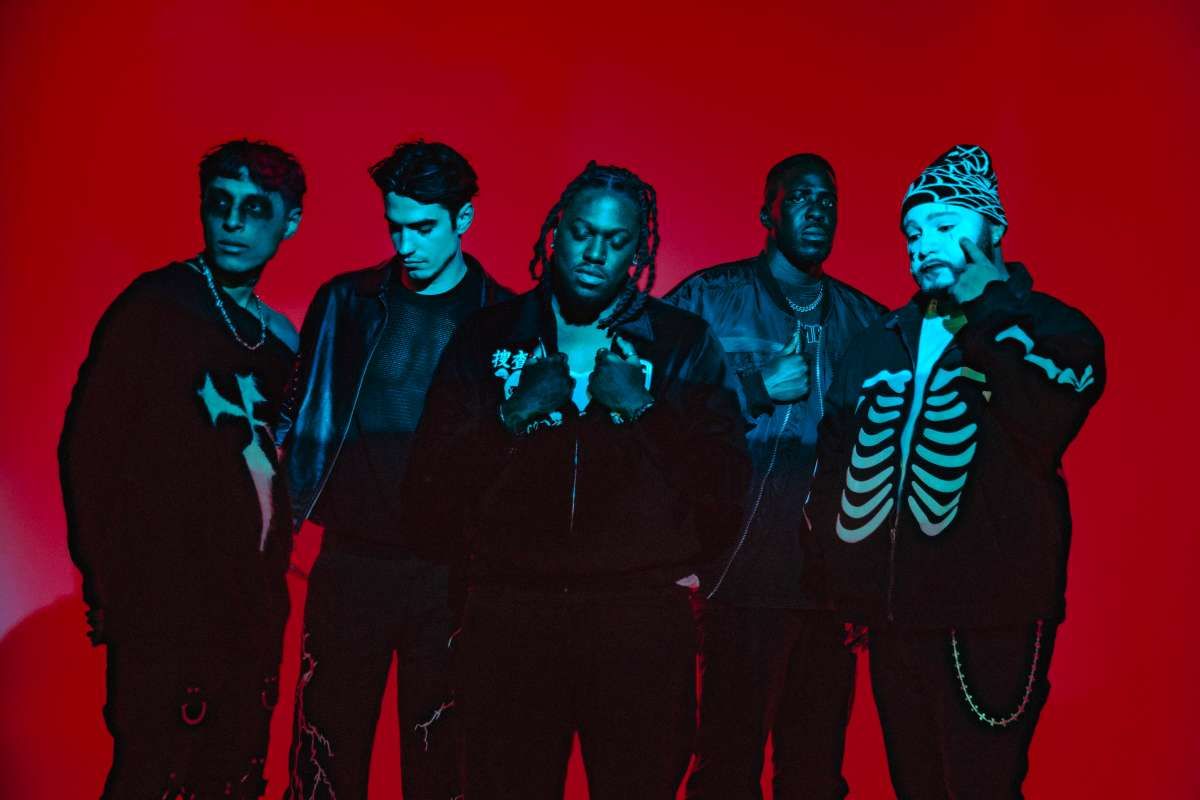 Magnolia Park with Silly Goose