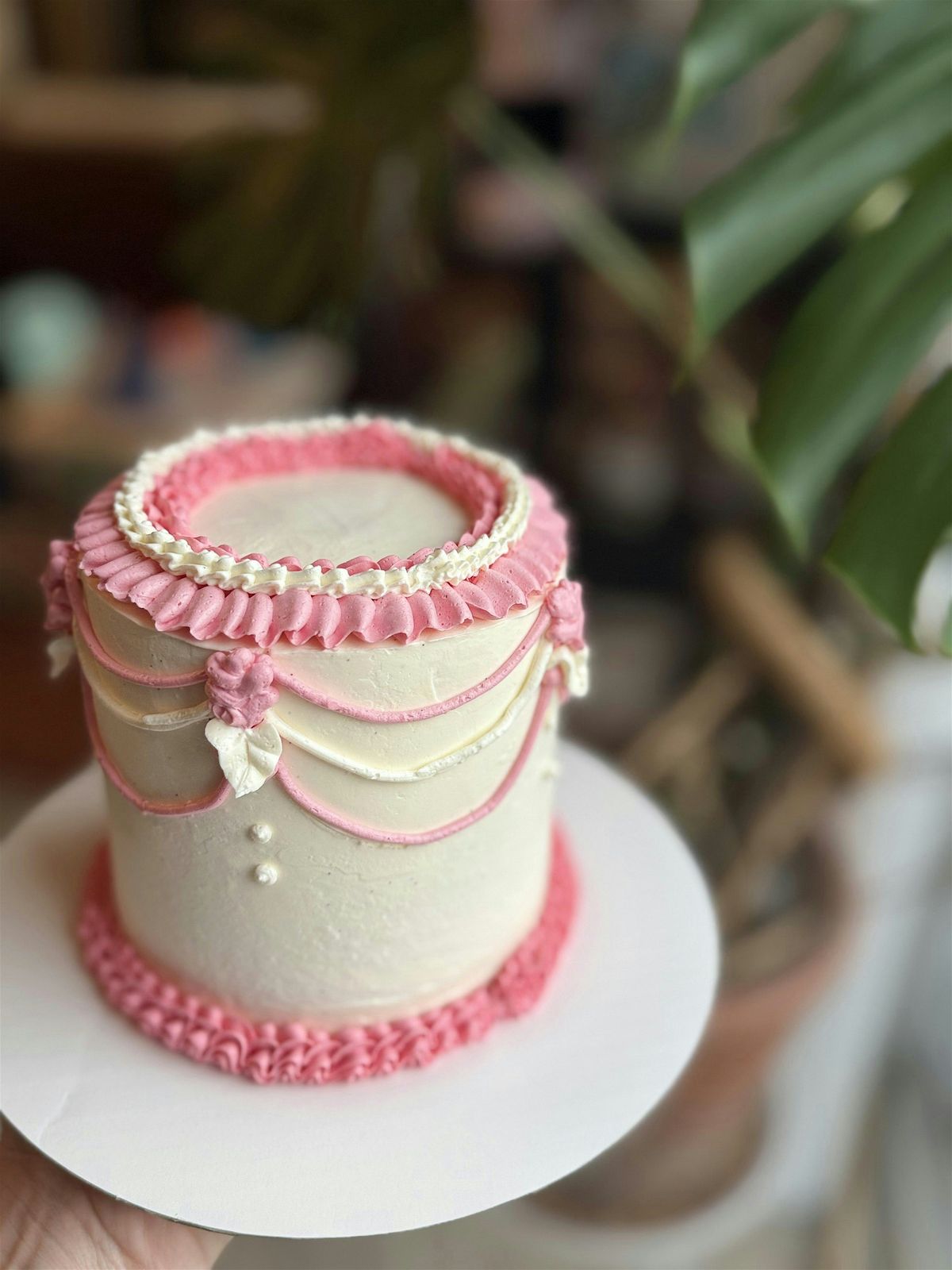 Mini Vintage Cake Decorating Class