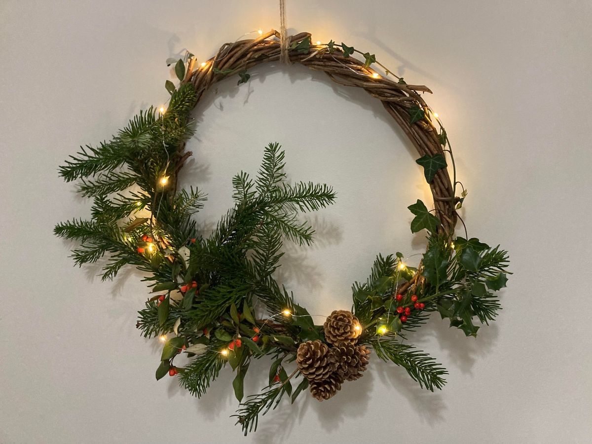 Christmas willow wreath workshop