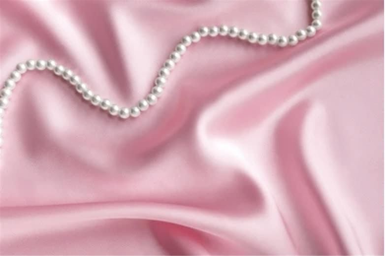 Pretty in Pearls: A Moment of Luxury