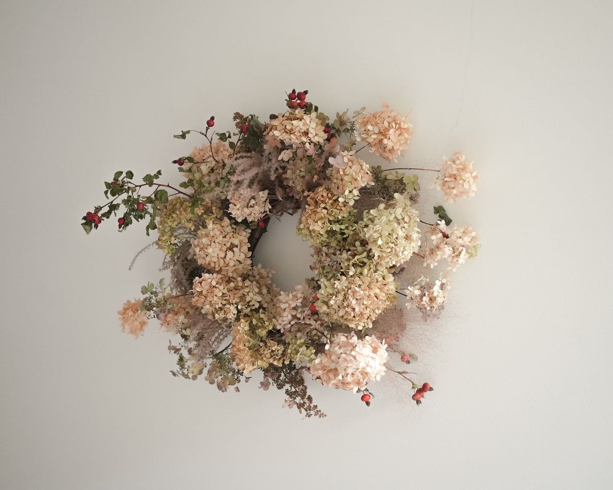 Learn How to Design and Make a Wreath with Bloomi\u00e9r