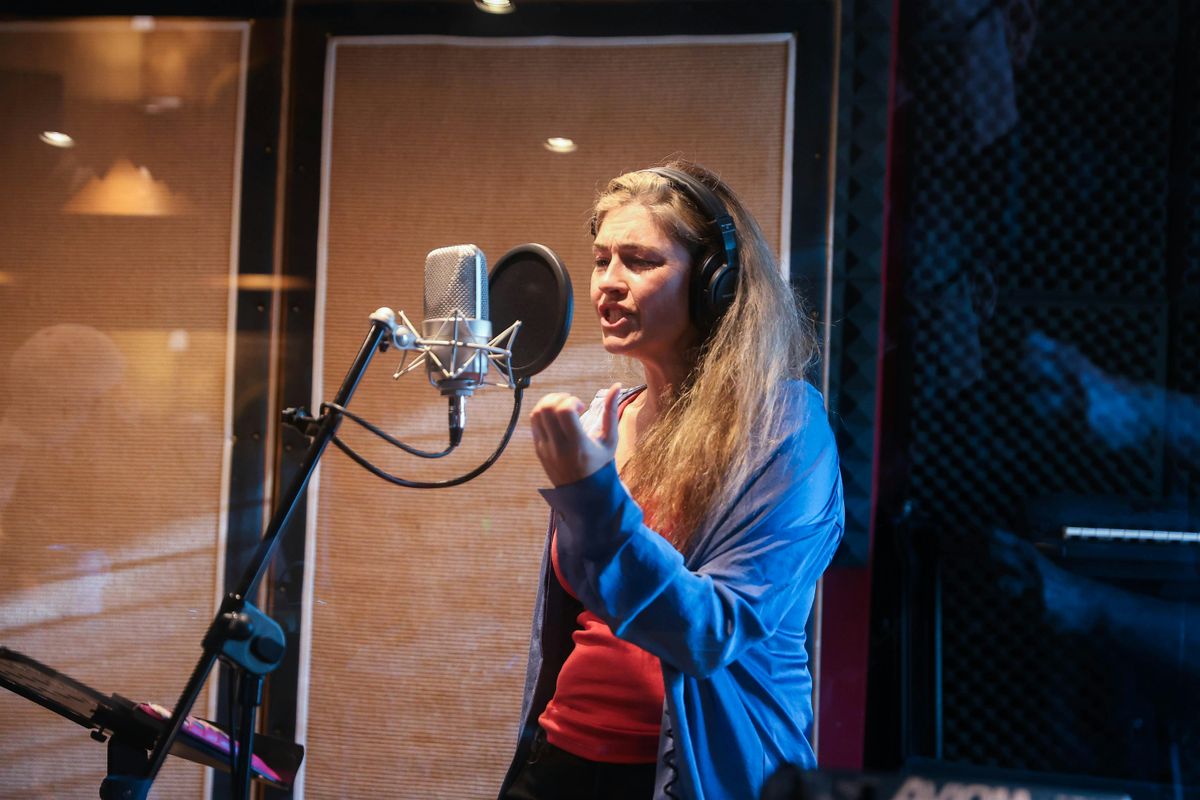Holly Thody Piano and Voice