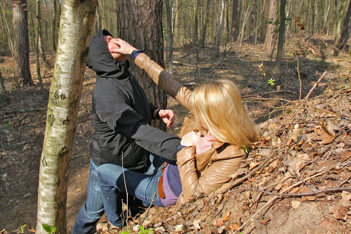 Selbstverteidigung f\u00fcr Frauen - Kostenfreies Krav Maga Probetraining