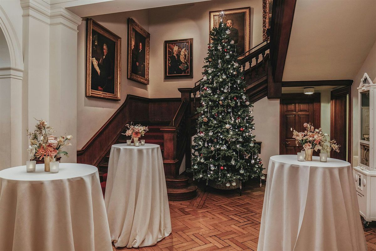 Yuletide Sparkle: Champagne, History & Heroines