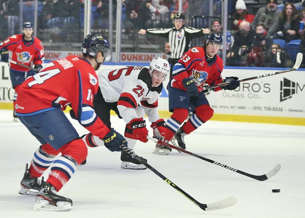 Springfield Thunderbirds at Utica Comets