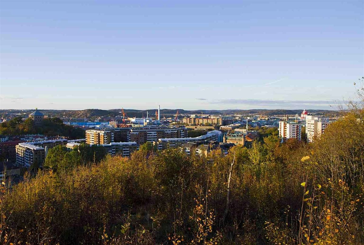 Gothenburg Audio Tour: Echoes of Art, Cinema & Corsets in Annedal & Haga