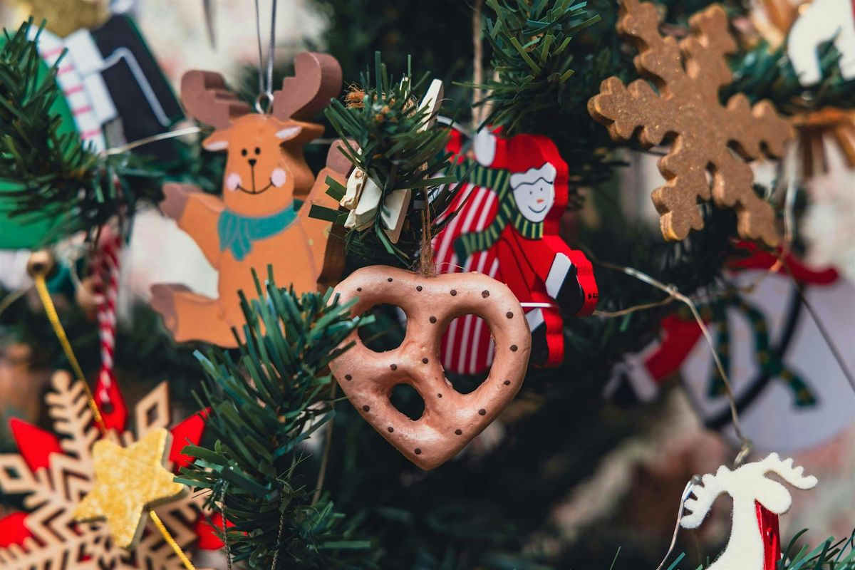 Holiday Crafting at Craft Alliance