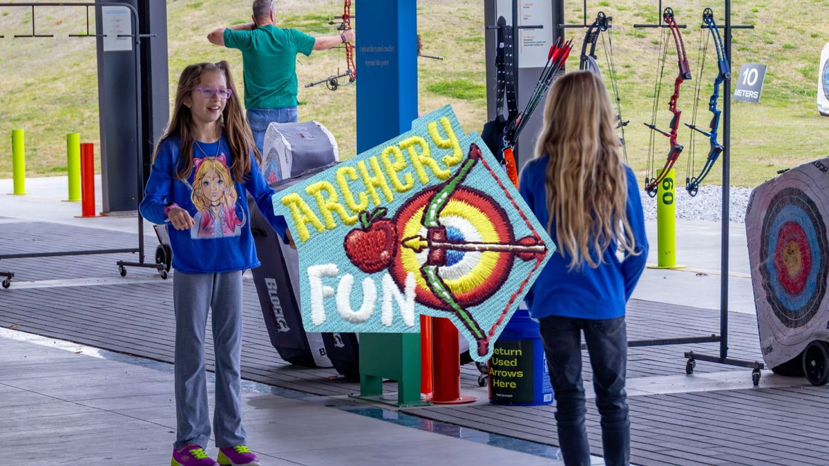 Brownies UP Try Archery