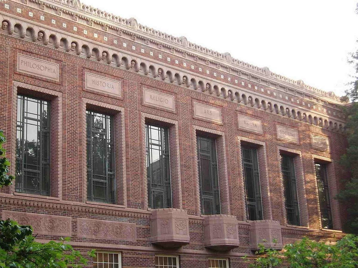 Eugene Audio Tour: Campus Legends, Market Rhythms & Historic Fields