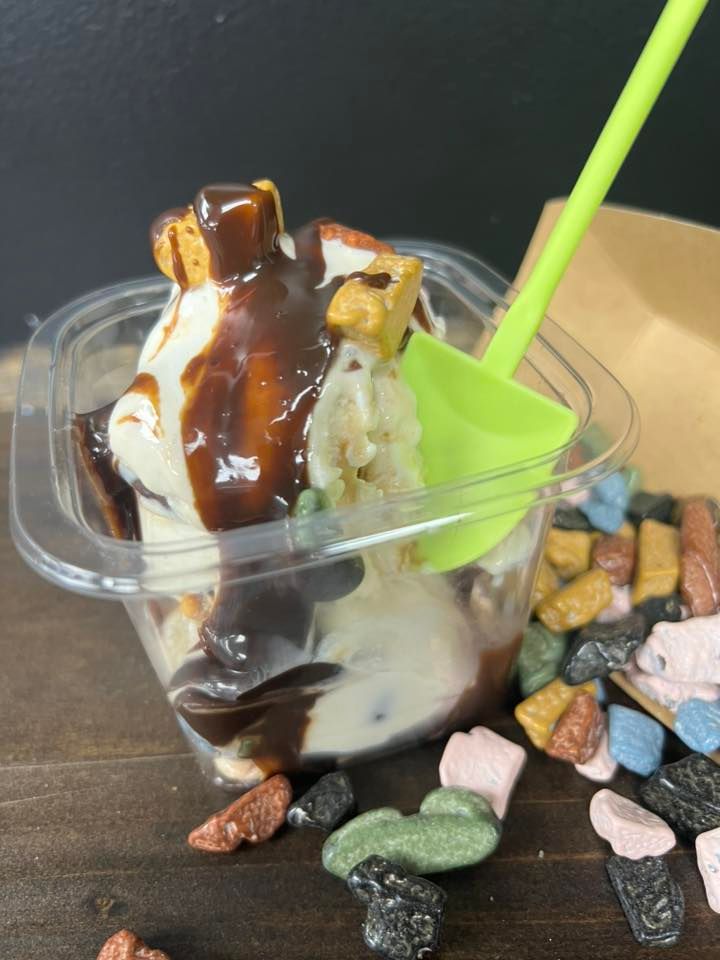 Moll Dyer Rock Sundae