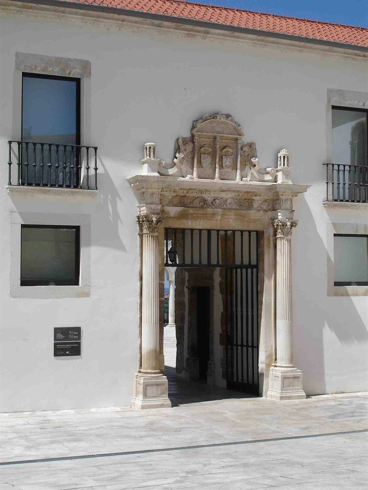 Coimbra Audio Tour: Courts, Cathedrals & Campus Legends