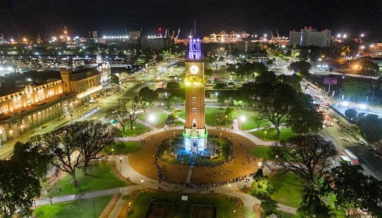 Visita nocturna al mirador de la Torre Monumental