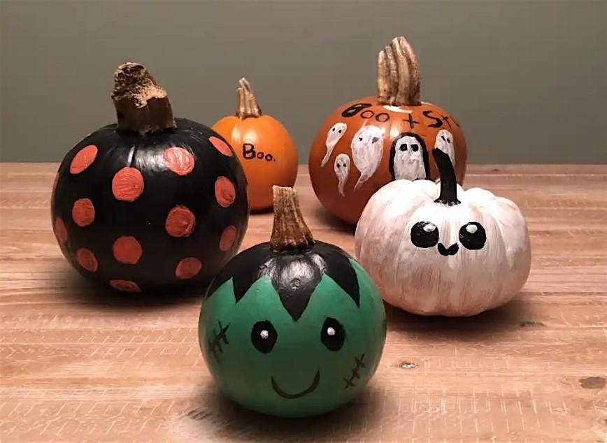 A Family that Paints Together Stays Together - Family Paint Event